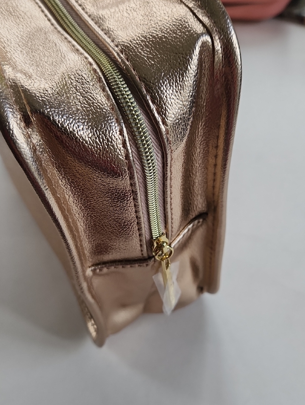 Lancôme Metallic Rose Gold Cosmetic Case - New Without Tag - Picture 3 of 7